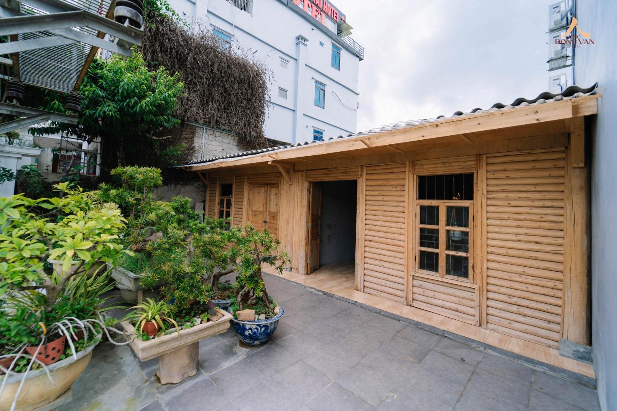 Epic Dong Van Hotel Ngoại thất bức ảnh