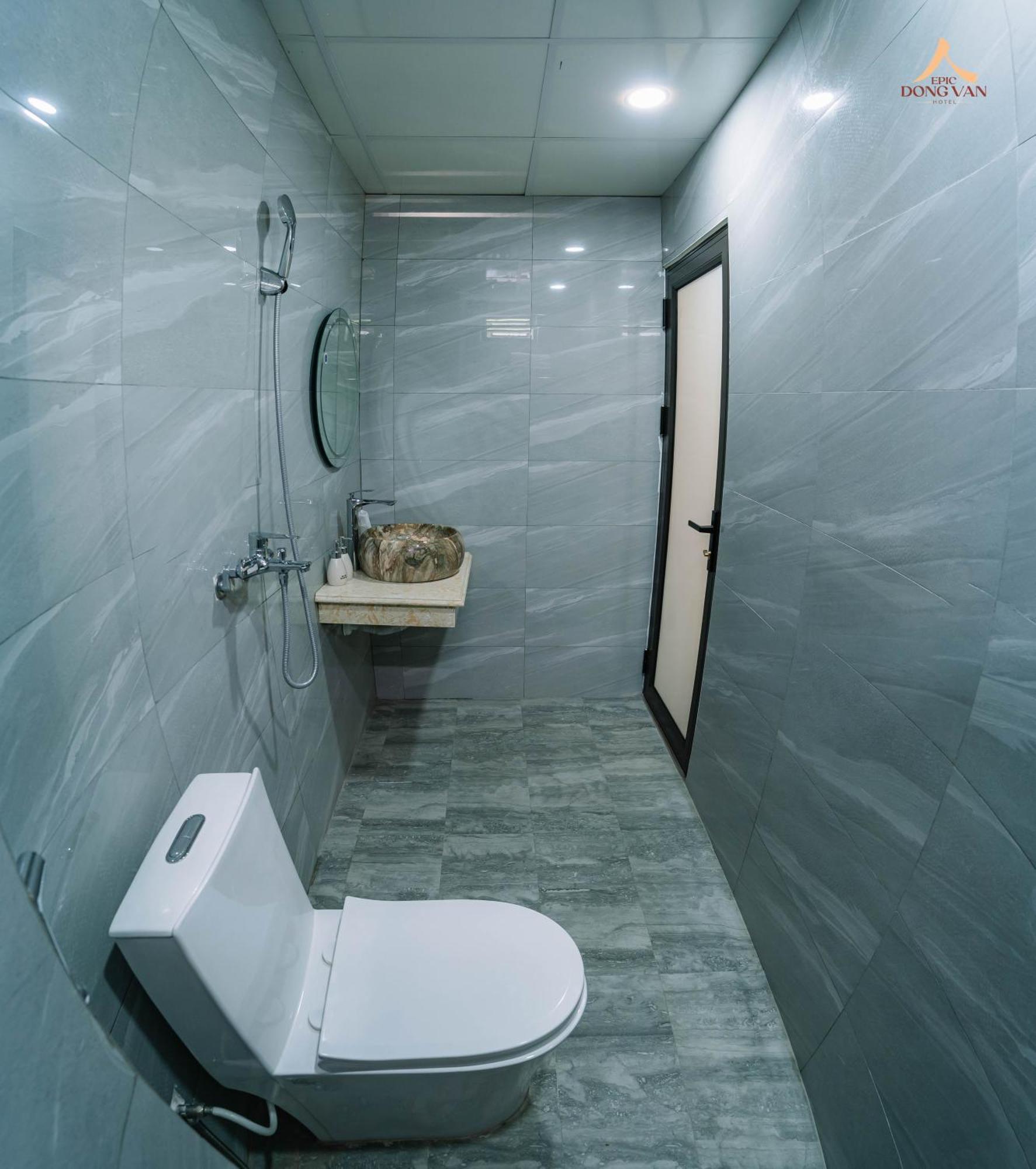 Epic Dong Van Hotel Ngoại thất bức ảnh